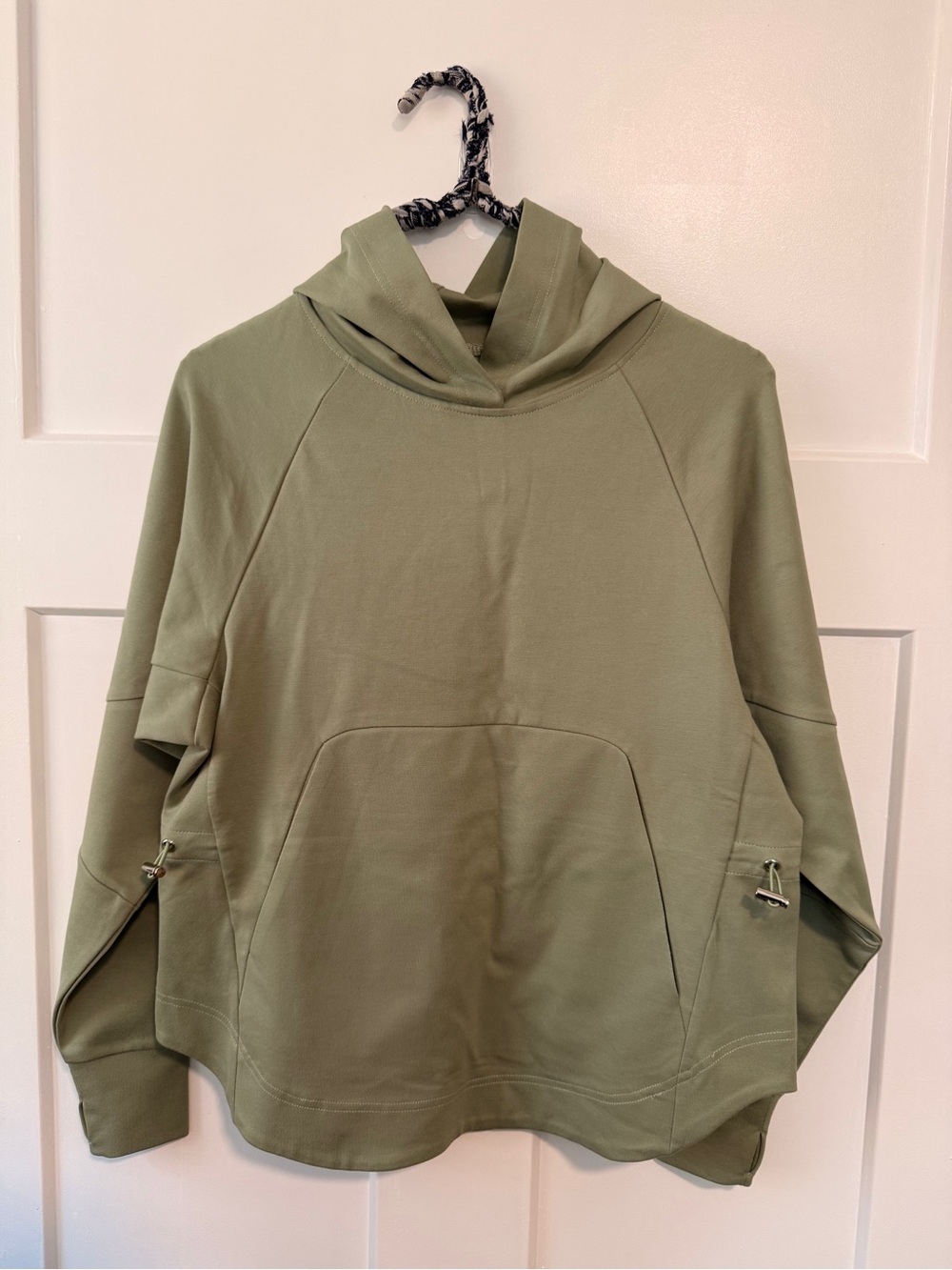 Lululemon Light Green Hoodie Kangaroo Pocket Thumbholes Size Small (estimated)